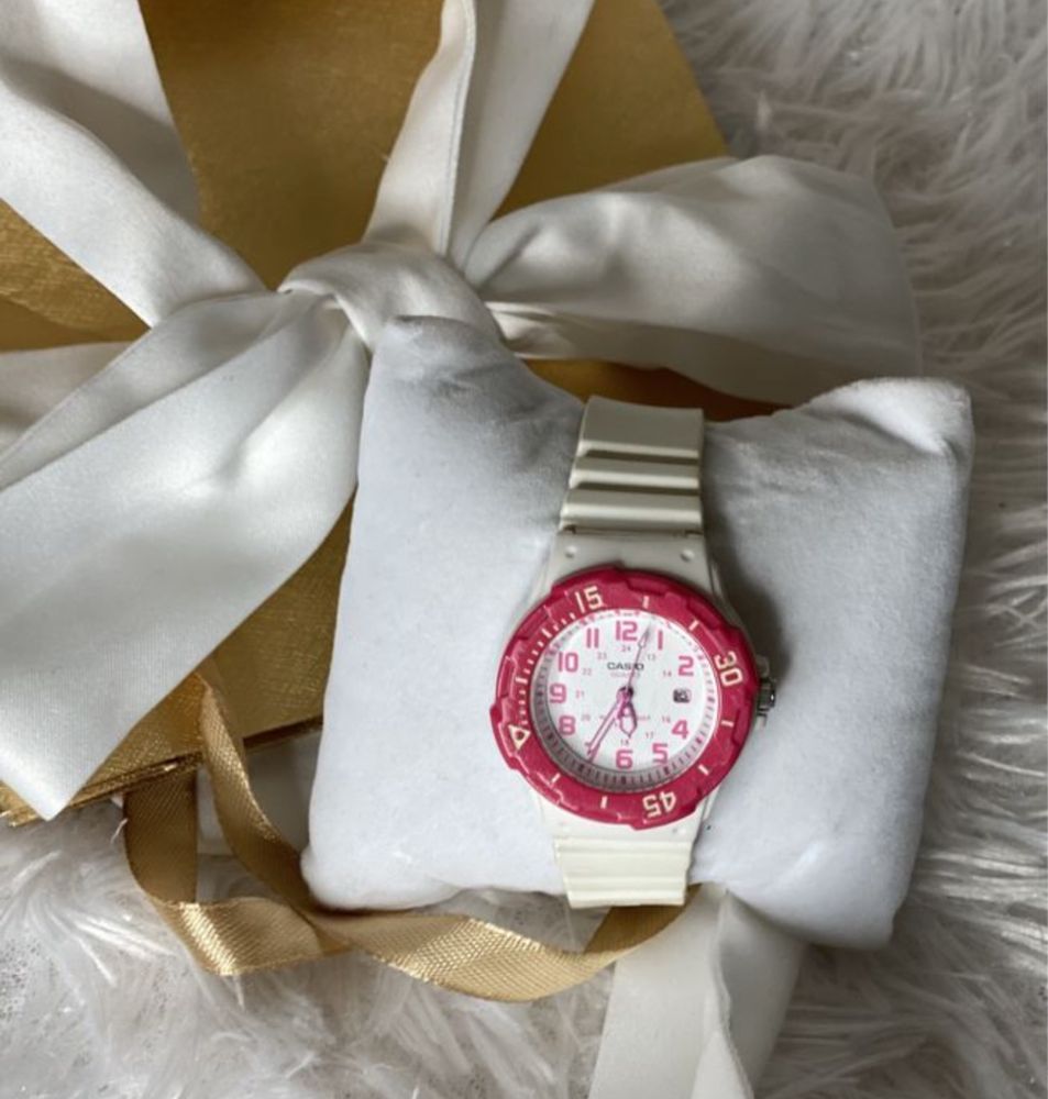 Zegarek dziecięcy Casio model  LRW-200H-4BVE