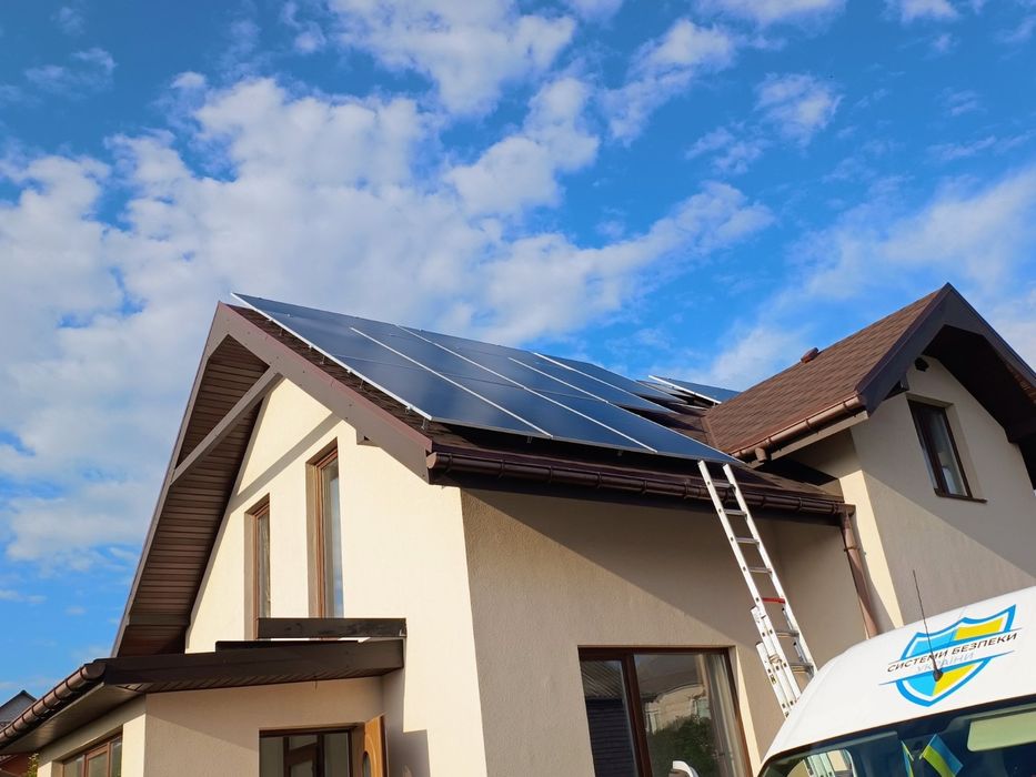 Сонячні панелі 595w Інвертори Акумулятори
