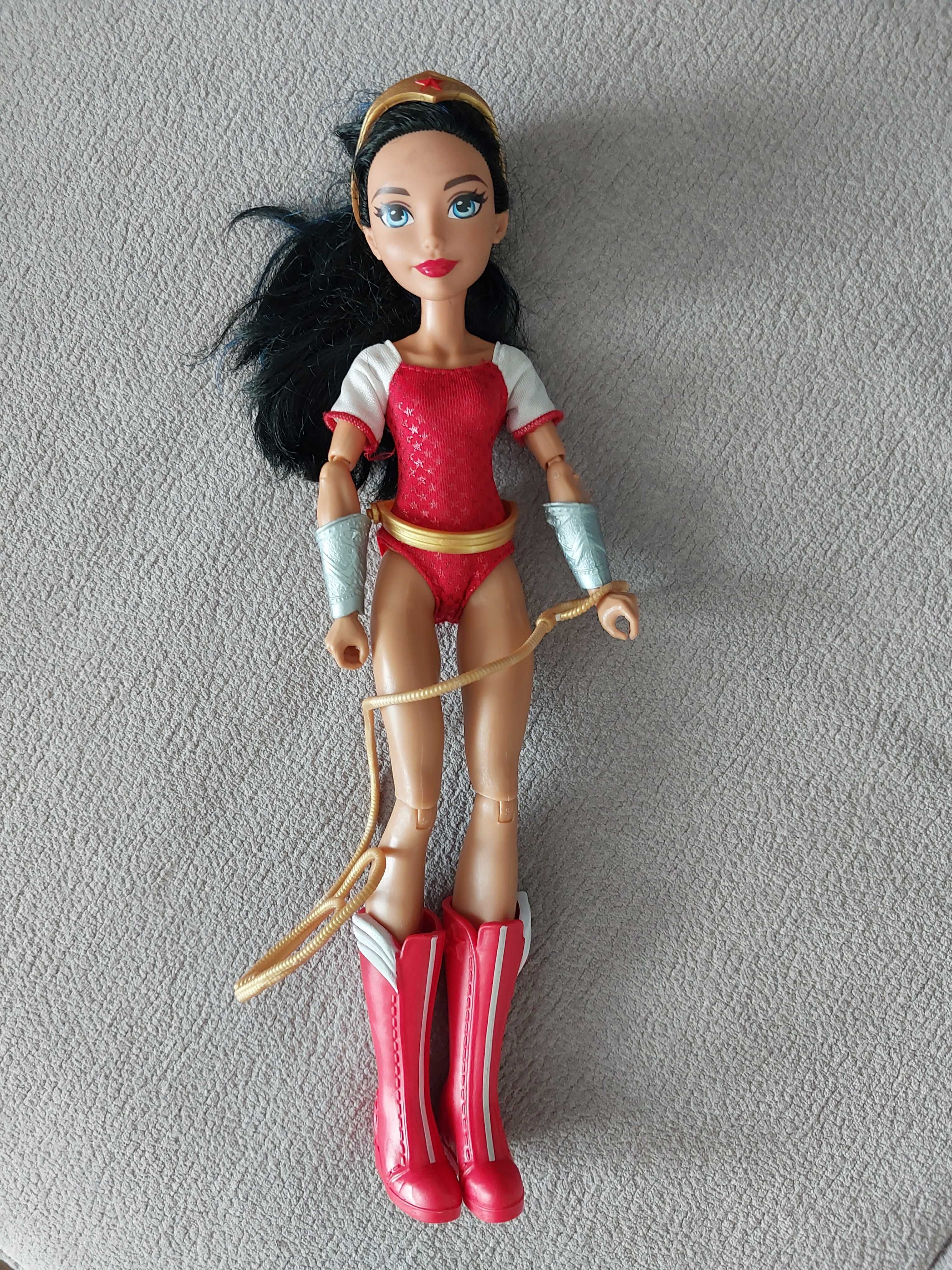 Lalka Barbie z lasso