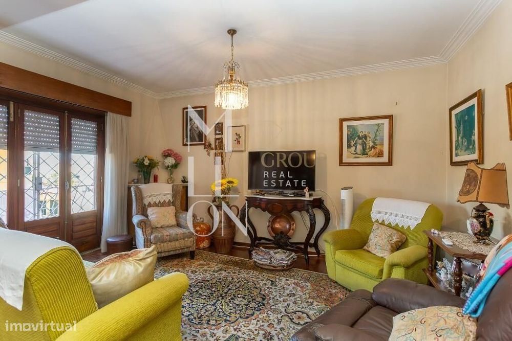 Moradia T5 | Madorna | Garagem e Quintal