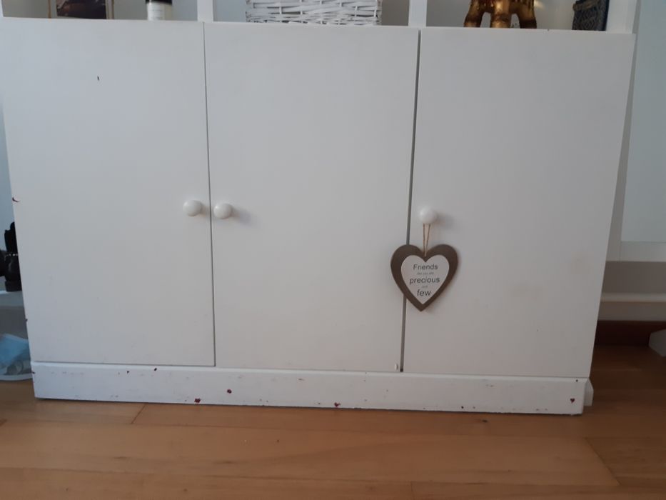 Desconto Especial em Móvel de Madeira Maciça!