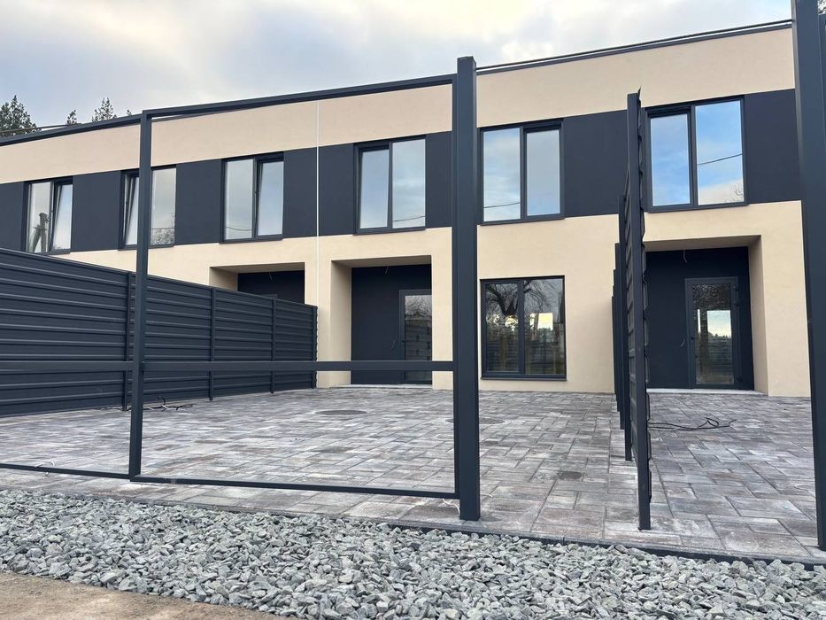 Продам Будинок м. Коростень Таунхаус