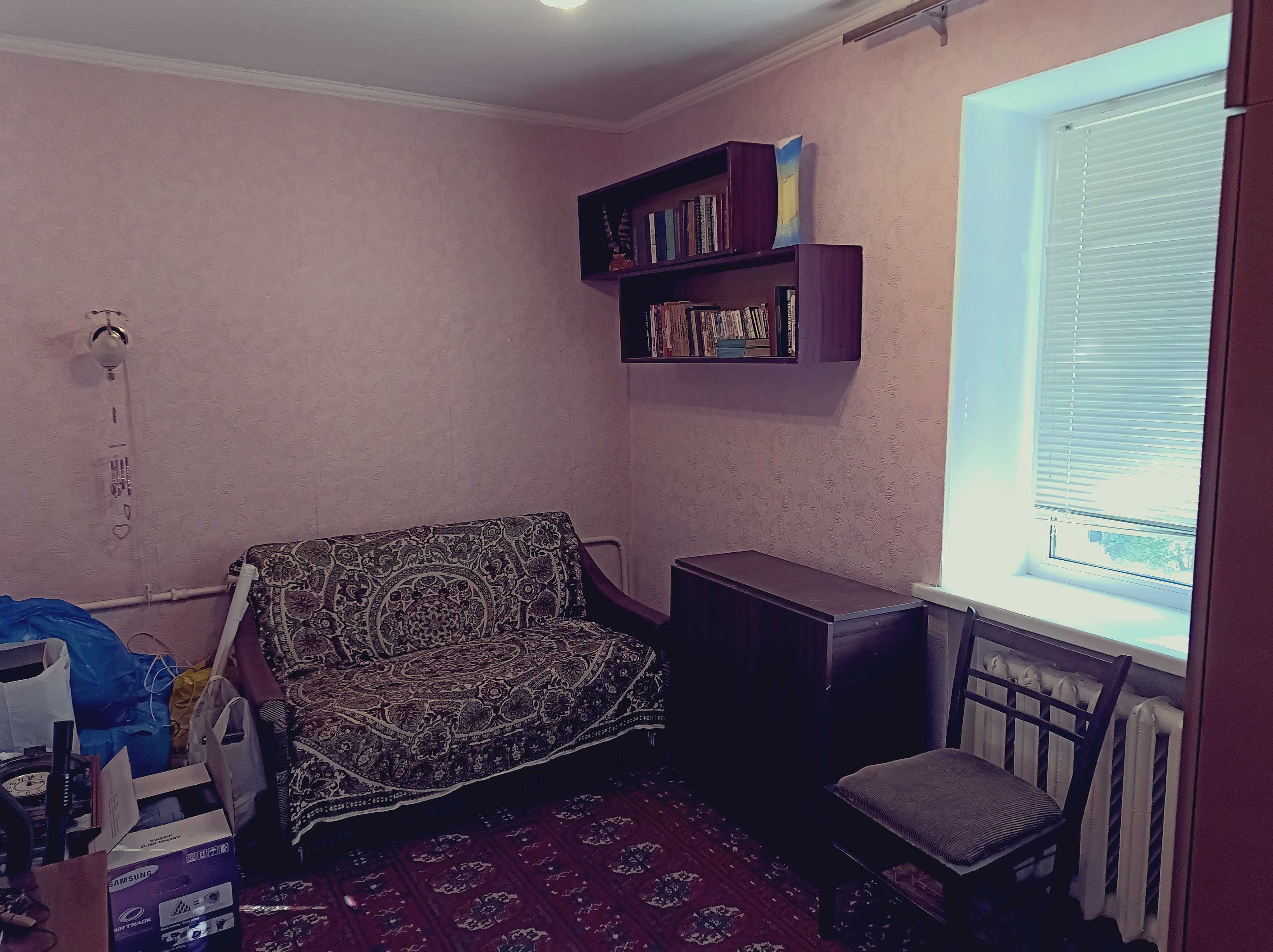 Продам 4-комнатную квартиру в Лесках, 62,8 кв.м в хорошем состоянии.