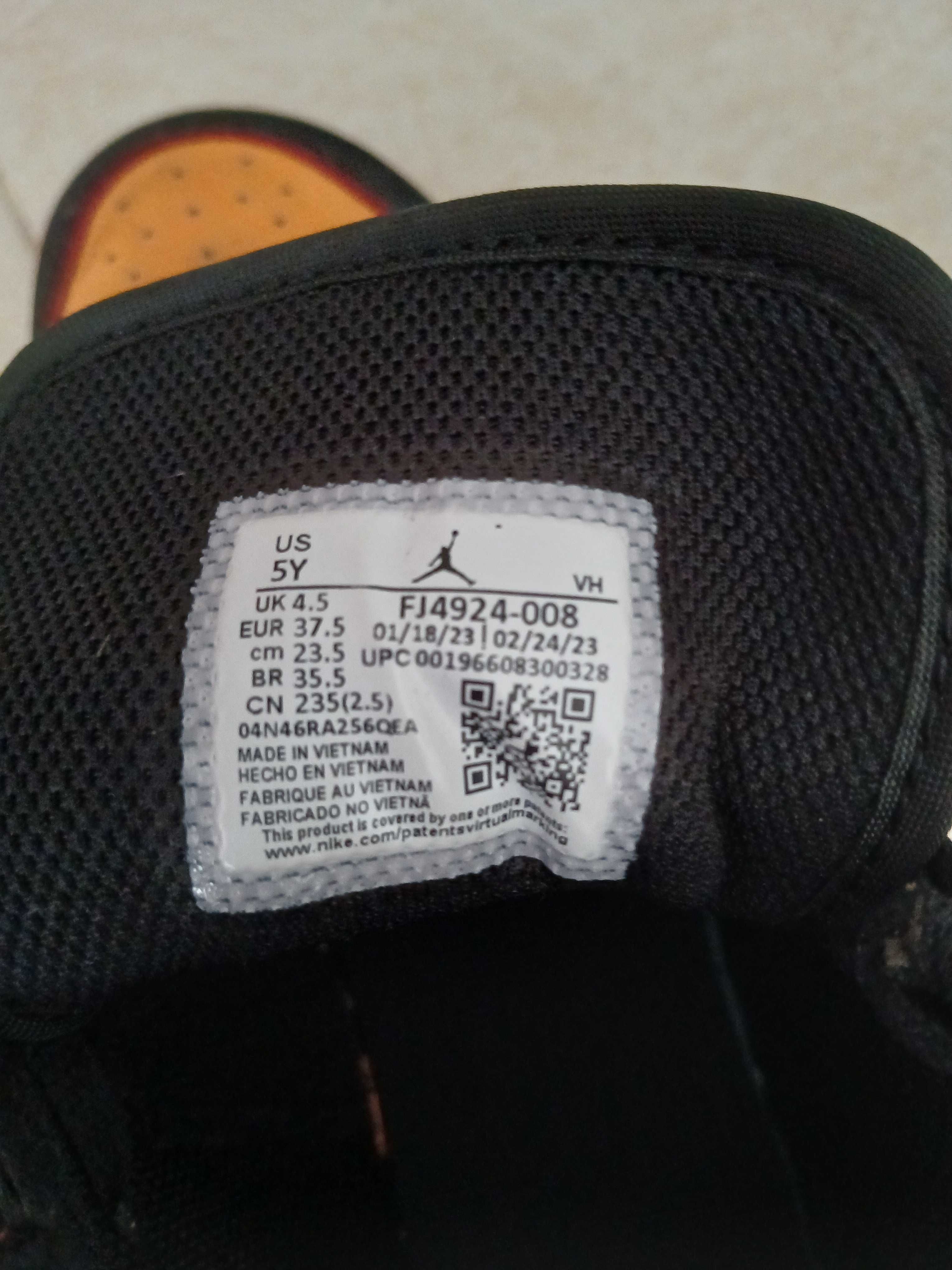 Air Jordan Nike Número 37.5 em Excelente Estado
