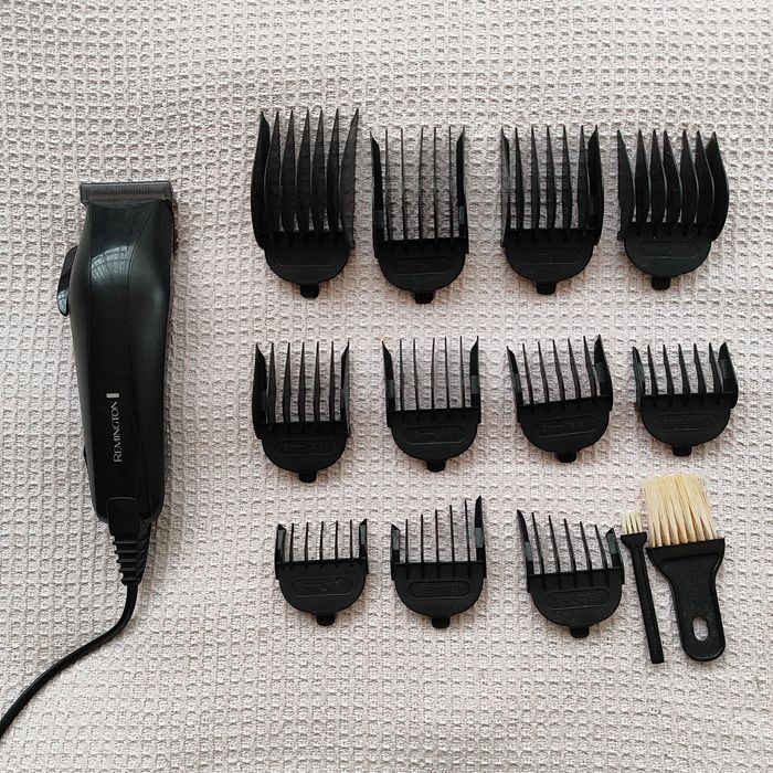 Машинка для стрижки Remington HC-5030, 11 насадок