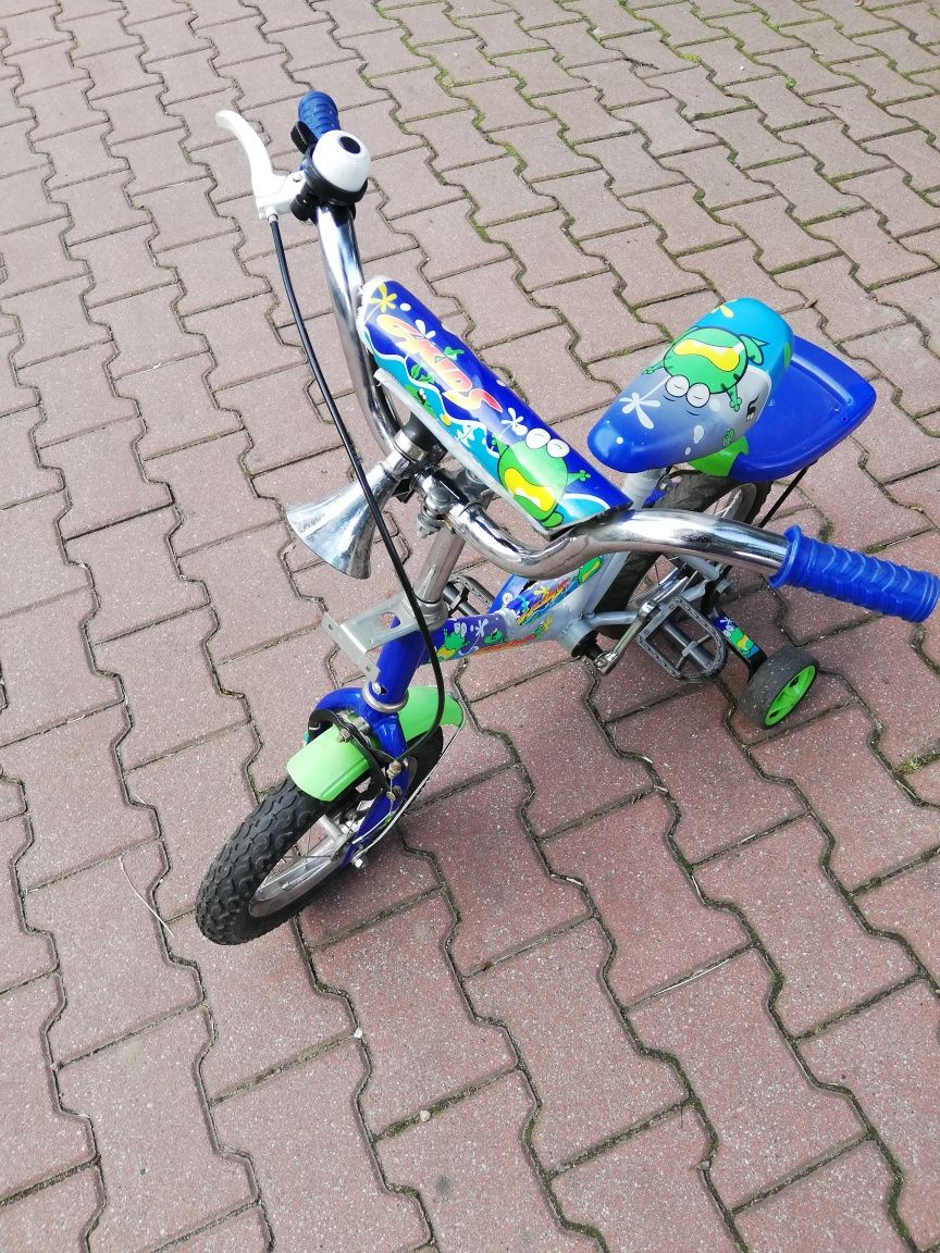Rowerek, koła 12 cali, boczne kulka gratis,sprawny, bardzo lekki.