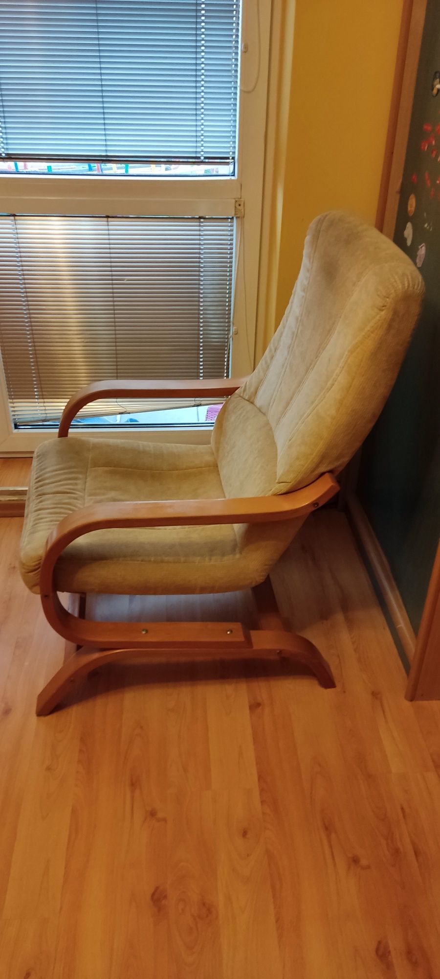 Fotel brązowy sprawny