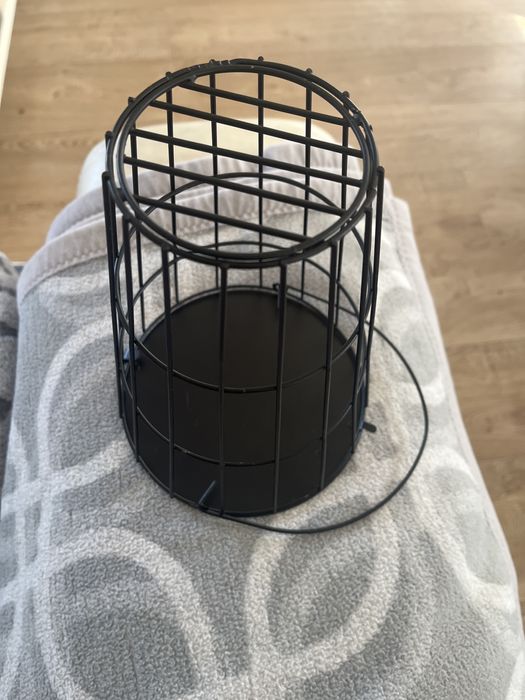 Troxie paśnik metalowy z pokrywą podwieszany 21 cm