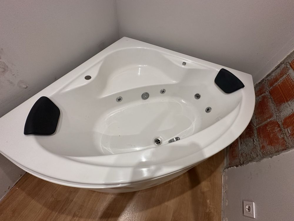 Jacuzzi spa banheira hidromassagem nova