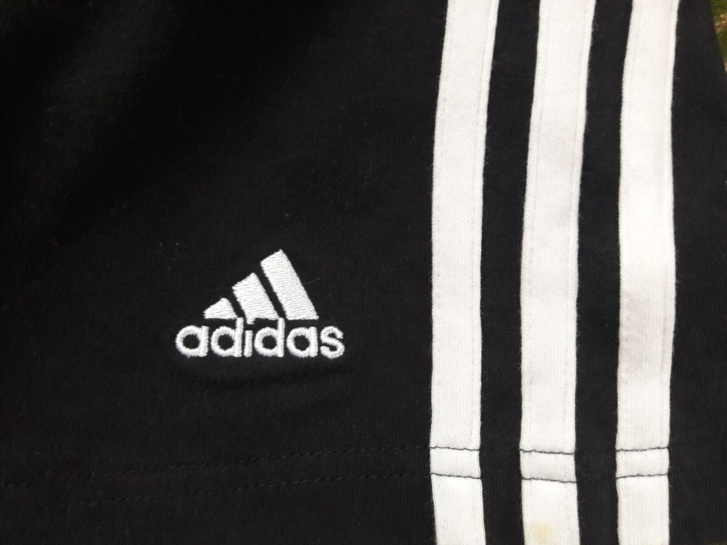 Шорты Adidas essential 100% оригинал.  Новые.