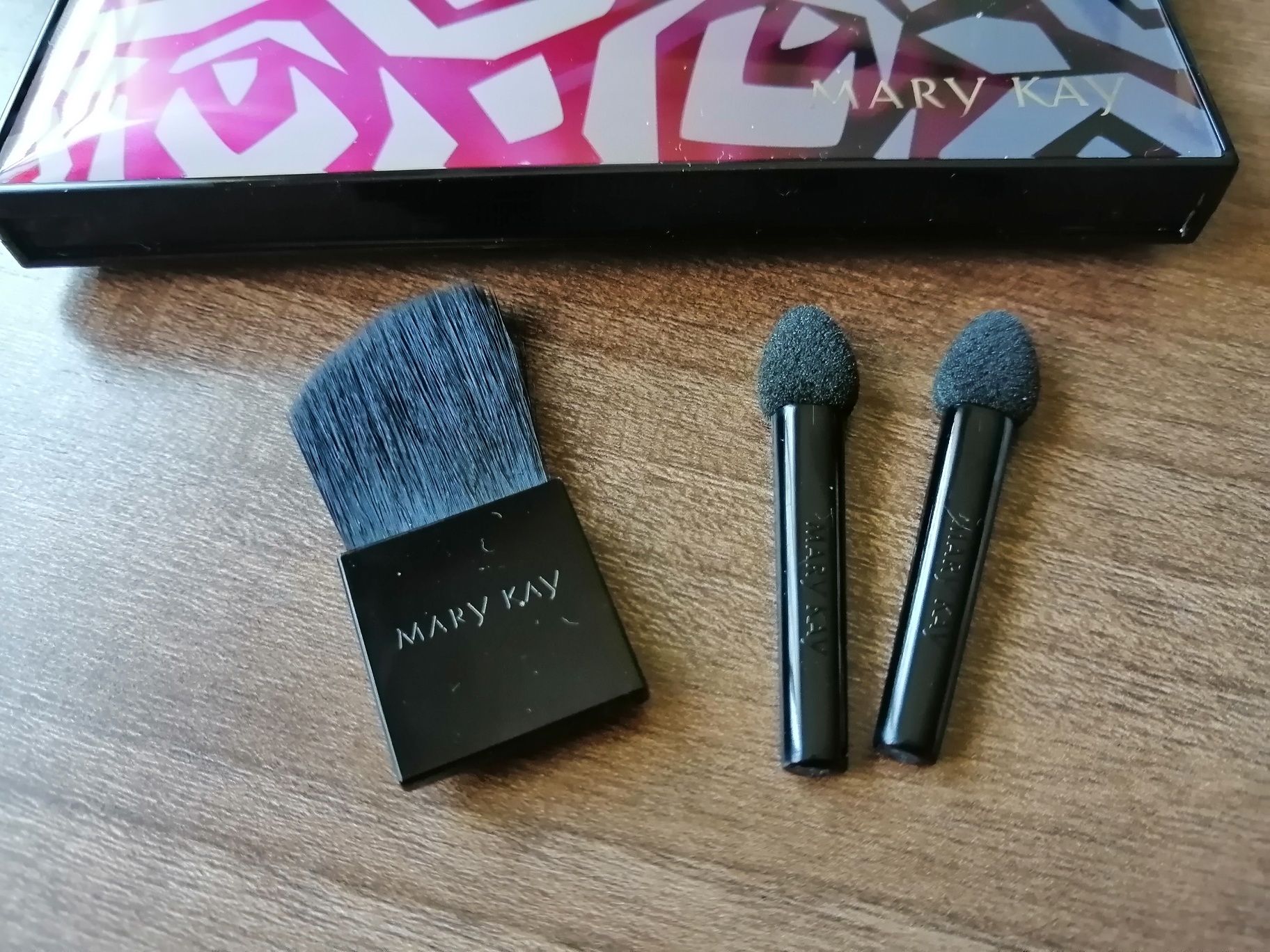 Mary Kay Palette e outros