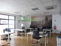 Escritório localizado no Centro Empresarial na Abrunheira...