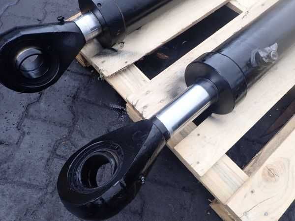 Podnośnik BUMAR P183 - Siłownik hydrauliczny podnoszenia ramienia