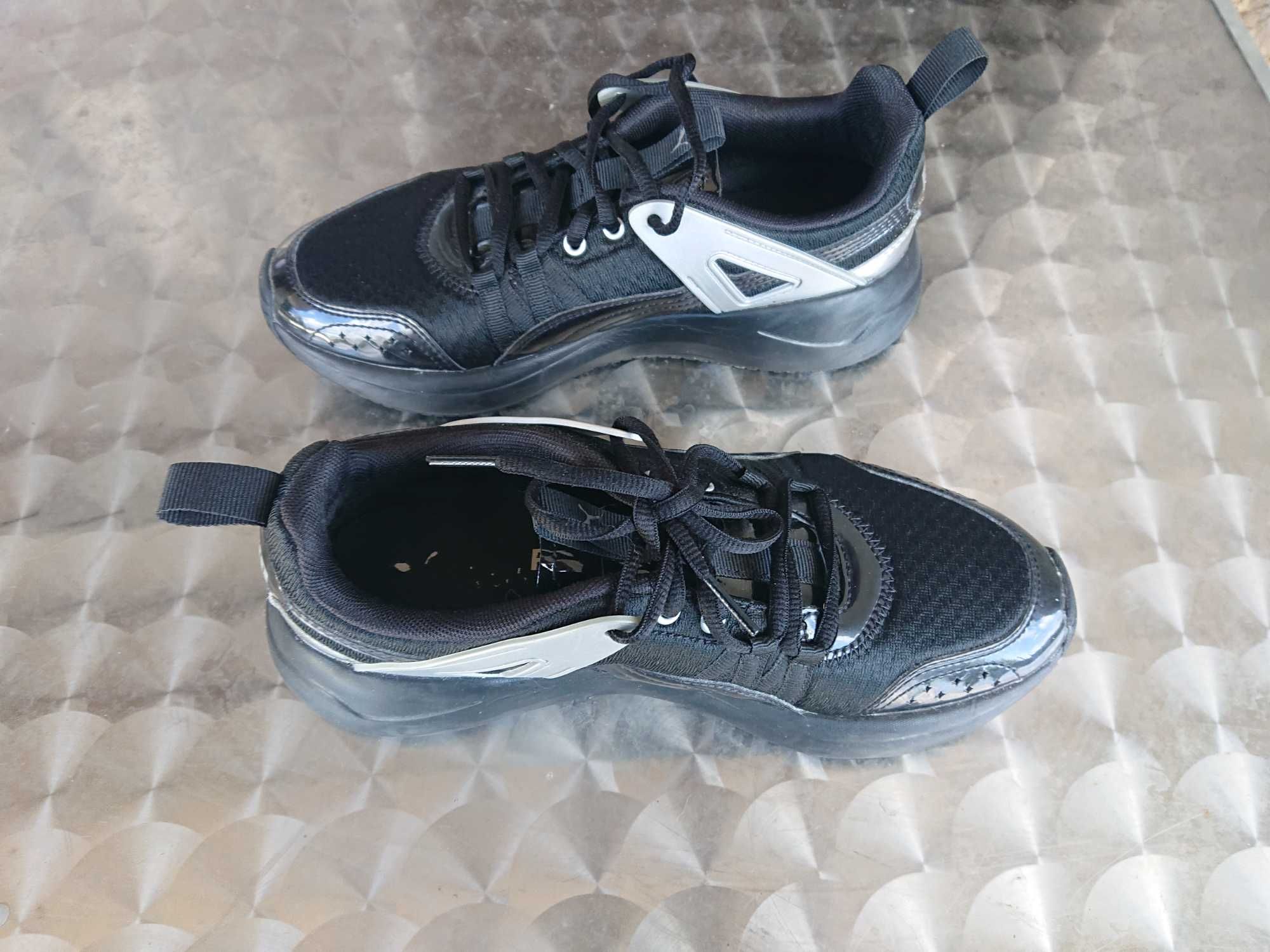 Sapatilhas "puma" pretas
