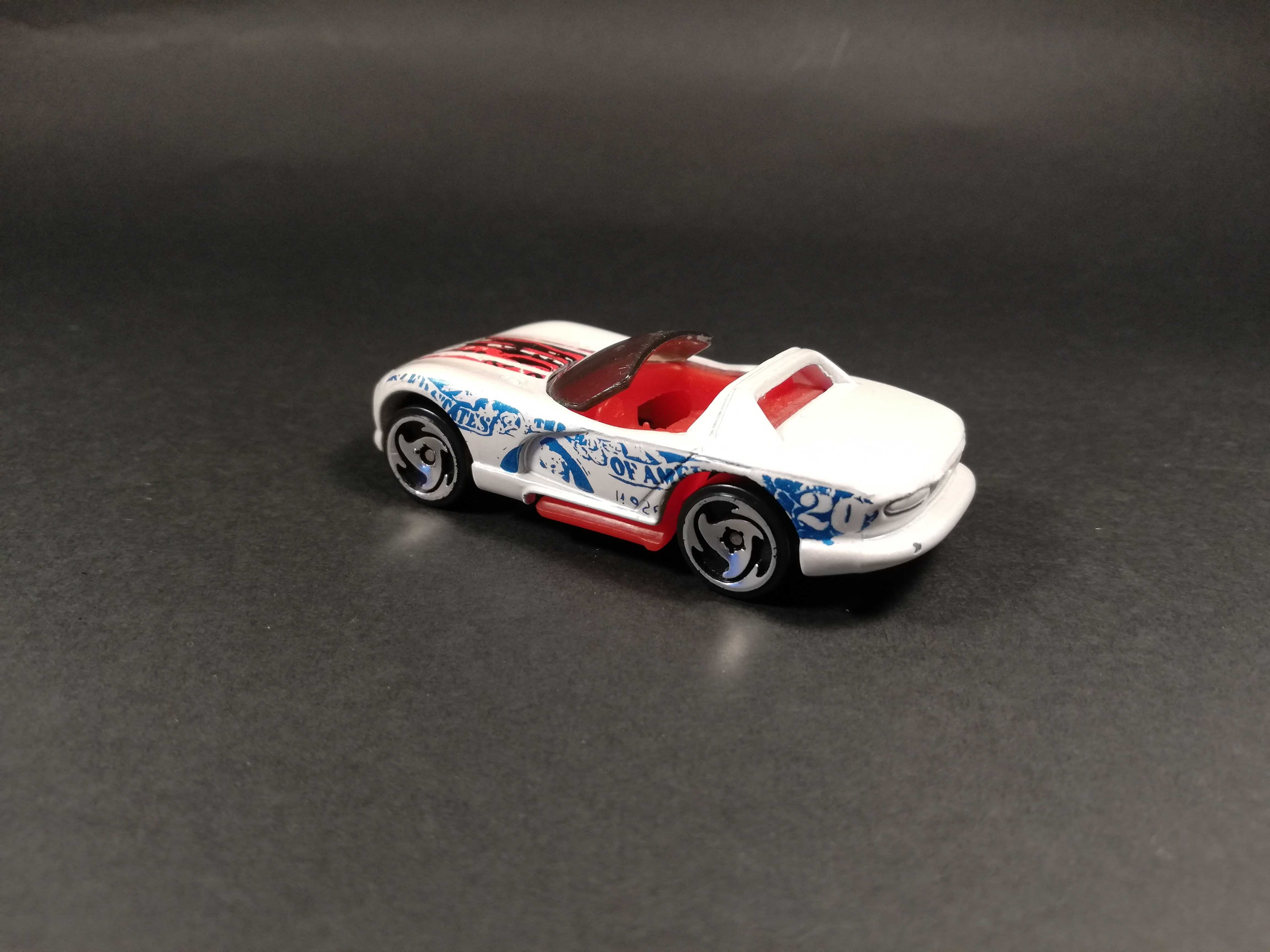 Resorak Hot Wheels Dodge Viper RT10 1/64 (1998)