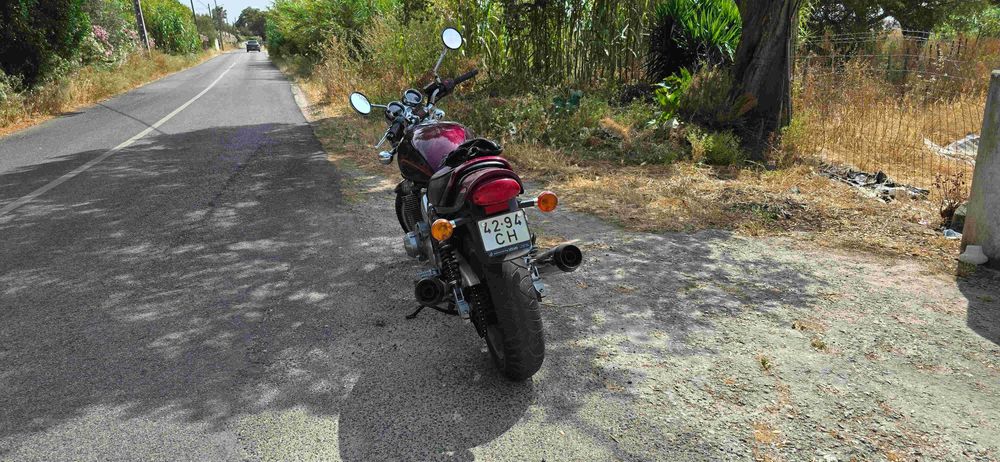 Kawasaki Zephyr 1100 (oportunidade para ter uma verdadeira cafe racer)