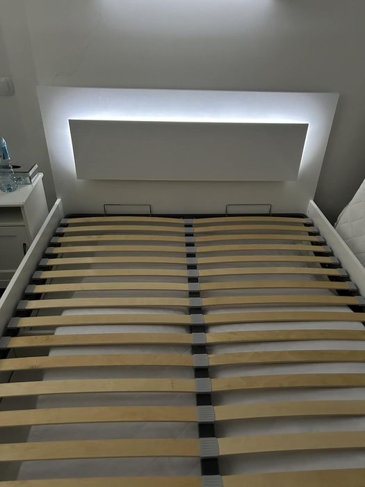 Łóżko Białe z Oświetleniem Marsylia 160x200