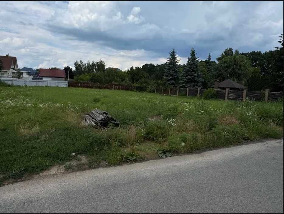 Ділянка с.Святопетрівське вул Озерна, фасад 32м, Асфальт, Світло, Газ