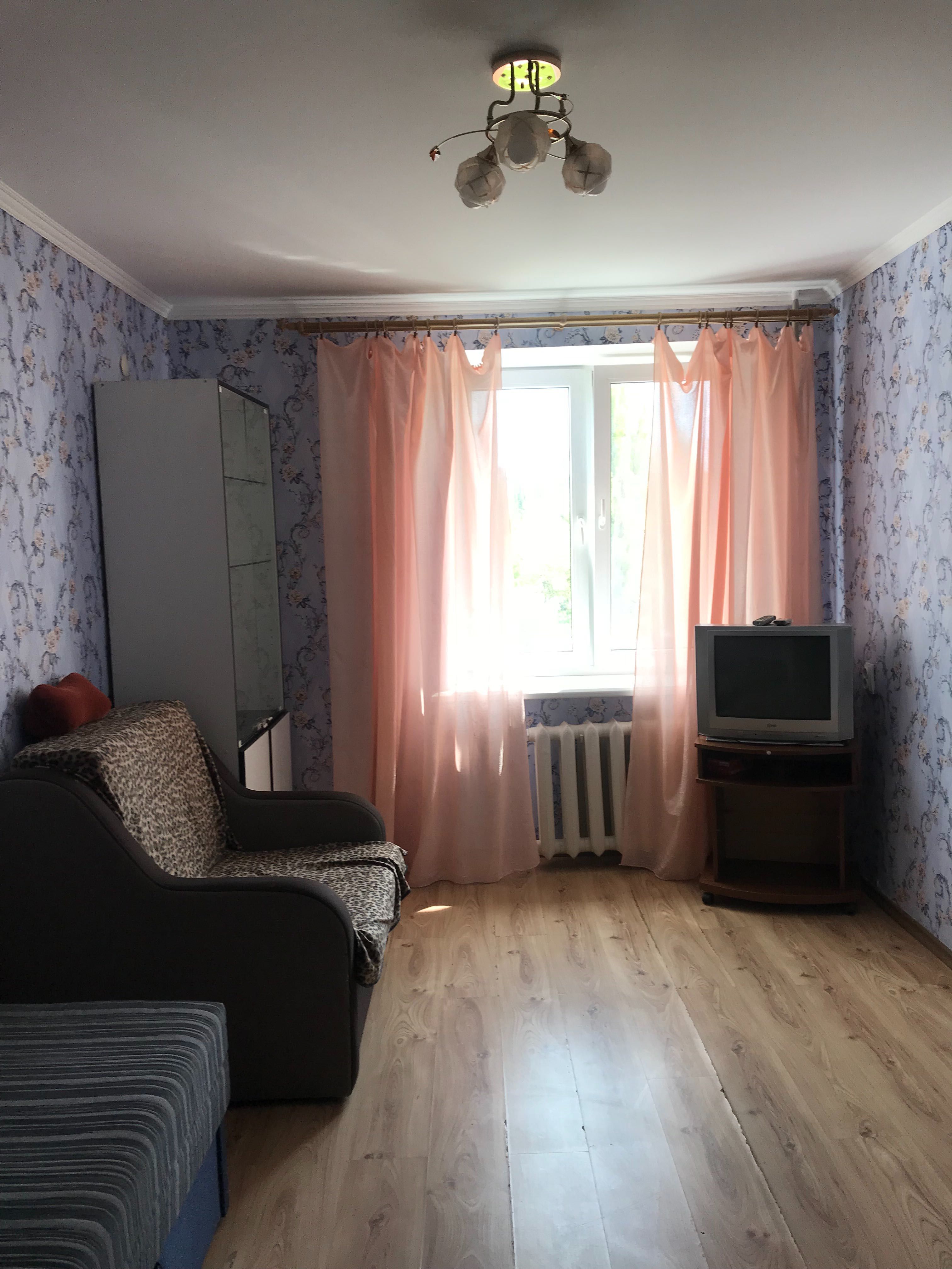 Продам 2 комнаты с ремонтом на Бочарова рядом школа