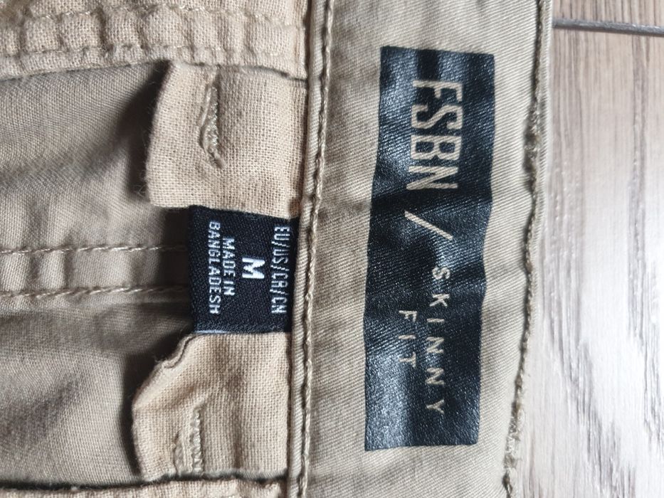 Krótkie spodenki Fishbone FSBN rozmiar M skinny fit