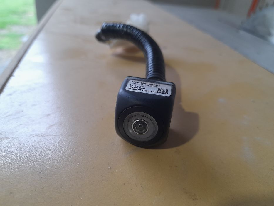 Камера заднього огляду орігінальна на хонду црв 2013 року в