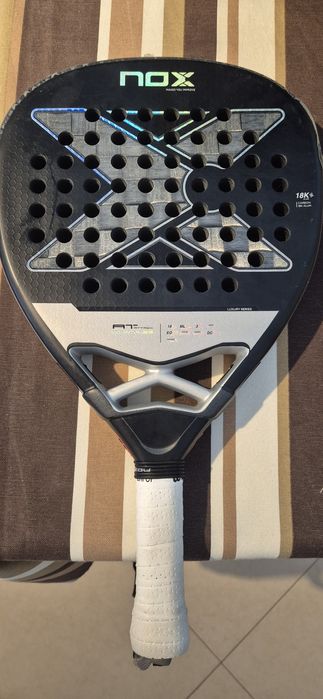 Raquete padel Nox AT10 18k Attack
