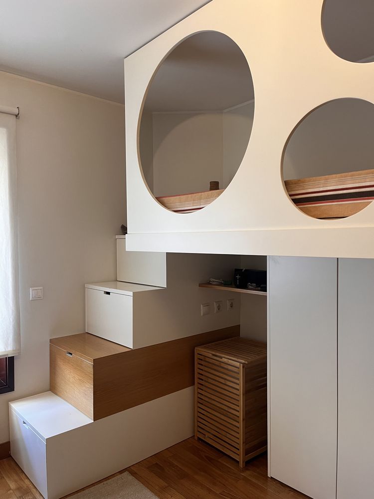 Modulo de cama e armarios quarto de crianca