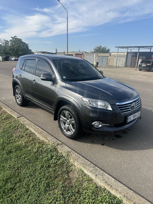 Продам Toyota Rav4