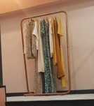 Expositor para loja de roupa como novo.