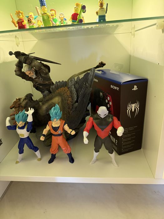 Várias Edições especiais playstation e figuras(ler discricão)