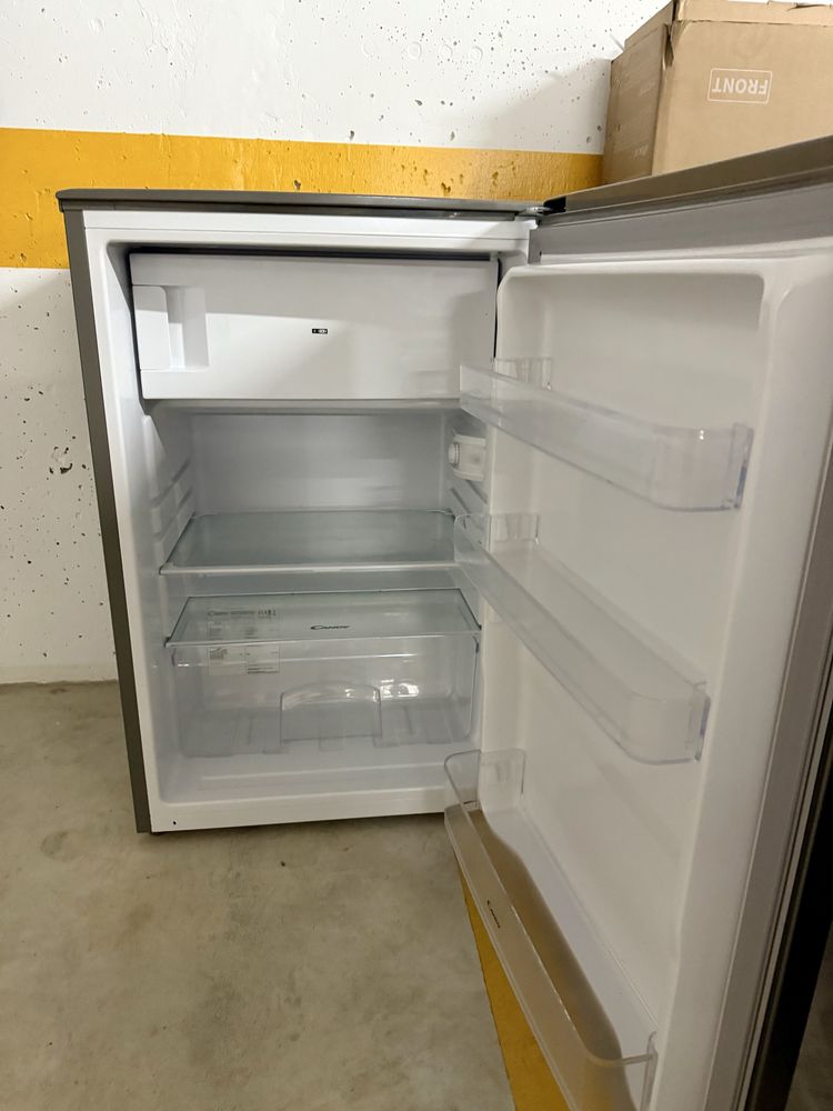 Mini Frigorífico com congelador