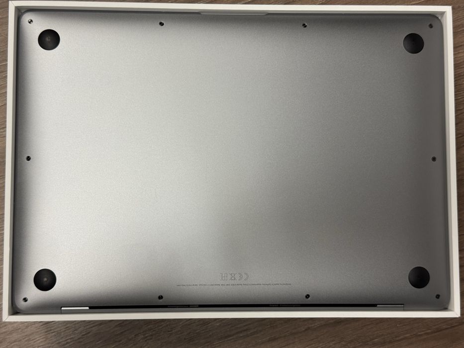 Makbook Air 13" A1932