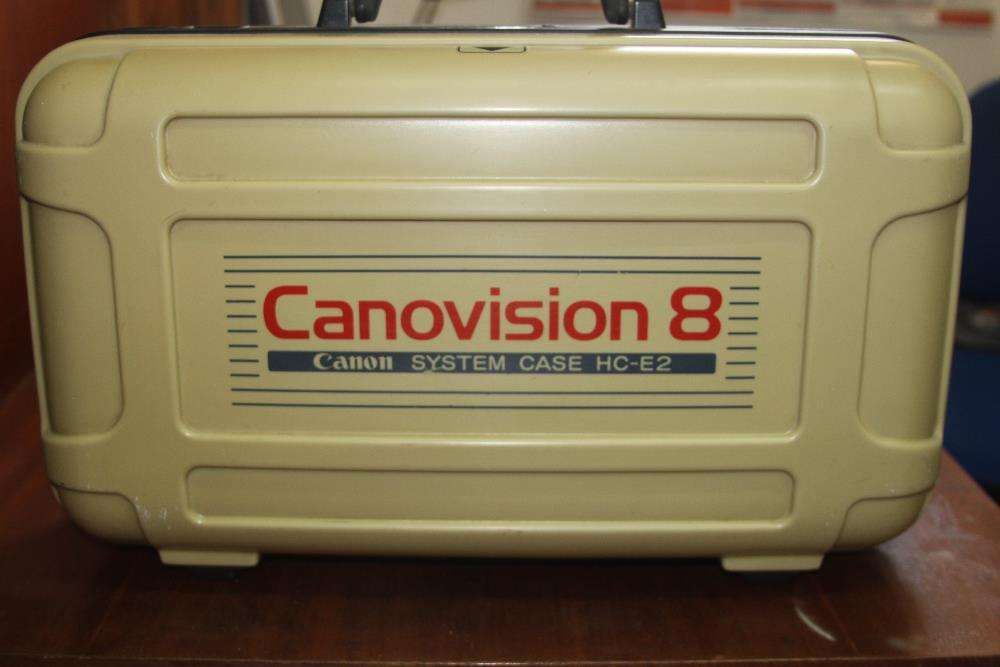 Máquina de filmar Canon VM-E2 e respectiva mala