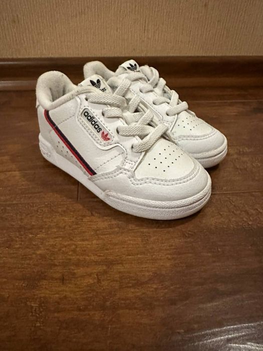 Дитячі Кросівки Adidas оригінал, 22 розмір