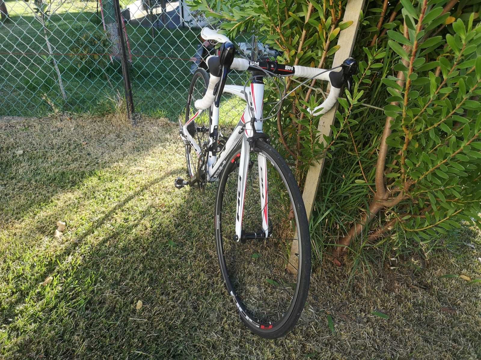 Bicicleta de estrada de carbono