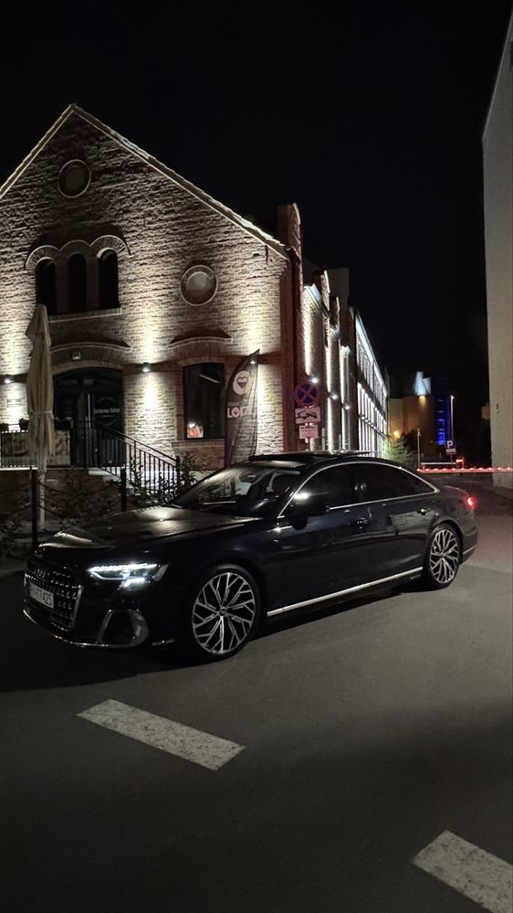 Wynajem Wypożyczalnia aut premium Audi A8