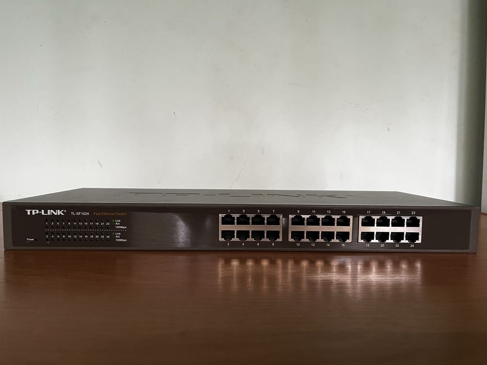 Комутатор / Світч TP-LINK TL-SF1024 24-Port 10/100Mbps