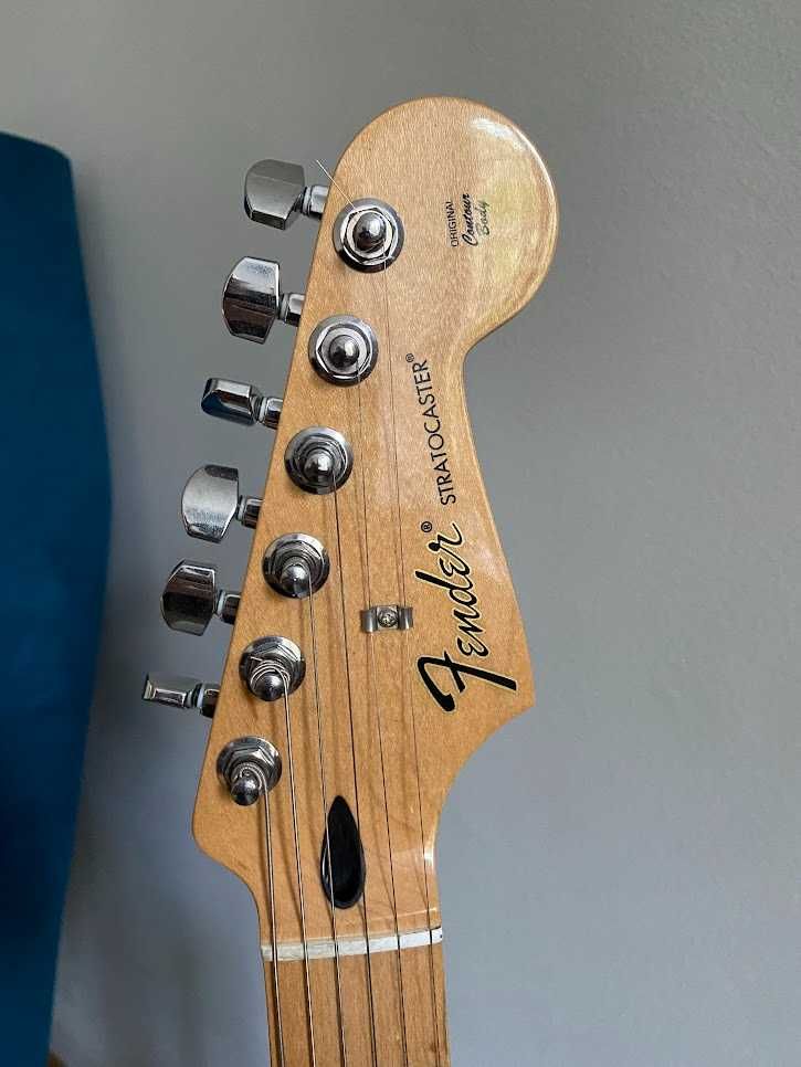 Fender Standard Stratocaster plus twardy case - stan ideał