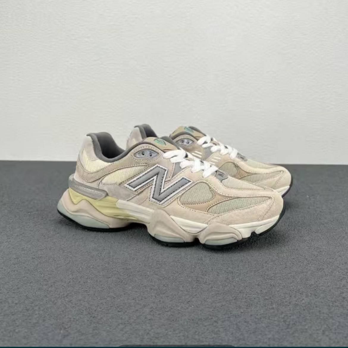 Кросівки New balance 9060

Розміри:
37 - 23.5см по стельке
38 - 24см п