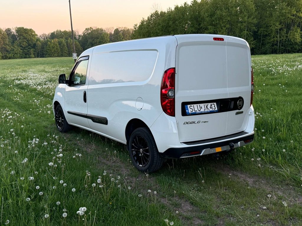 Doblo Maxi Fiat 1.6 trekking 2022r 88tys km camper
