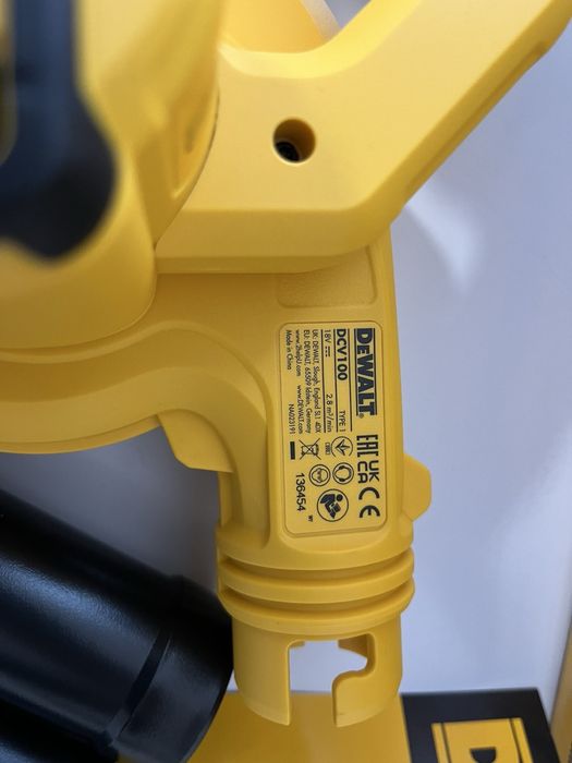 Повітродувка акумуляторна DeWALT DCV100