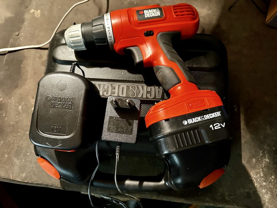Wkrętarka akumulatorowa 12v black&decker