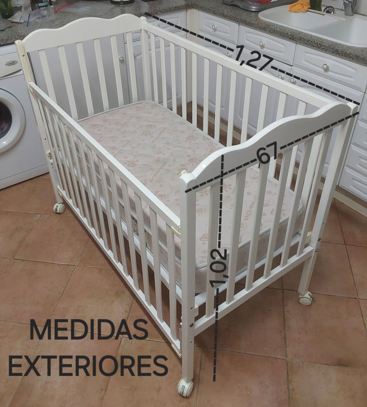 CAMA PARA BEBÉ LIMPA E LAVADA COM COLCHÃO INCLUÍDO.Casa,Quarto,Sala.