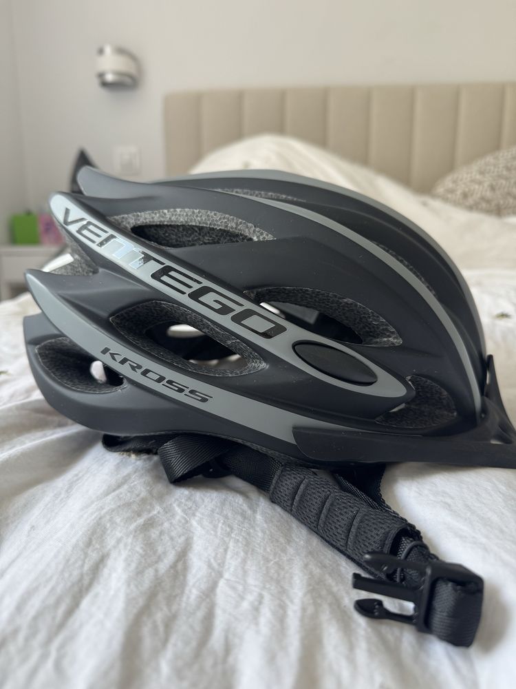 Kask Rowerowy KROSS Ventego L (58-61cm) CZARNY-SZARY +Daszek