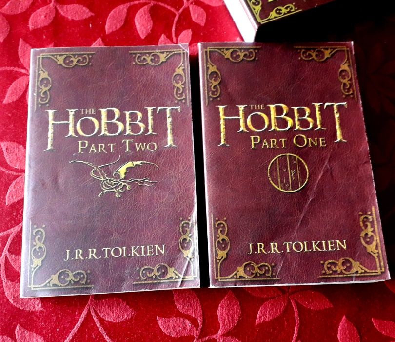 J R R Tolkien - The Hobbit - Box c/ 2 volumes PB 2012 ENG