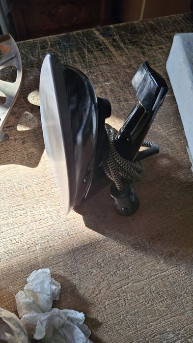 Żelazko PRL z podstawką