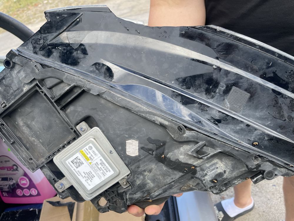 Lampa prawa przód audi a5 8t