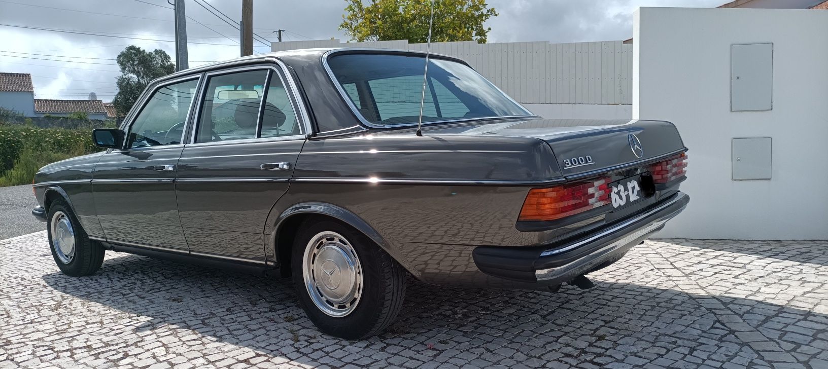 Mercedes Benz W123 300D