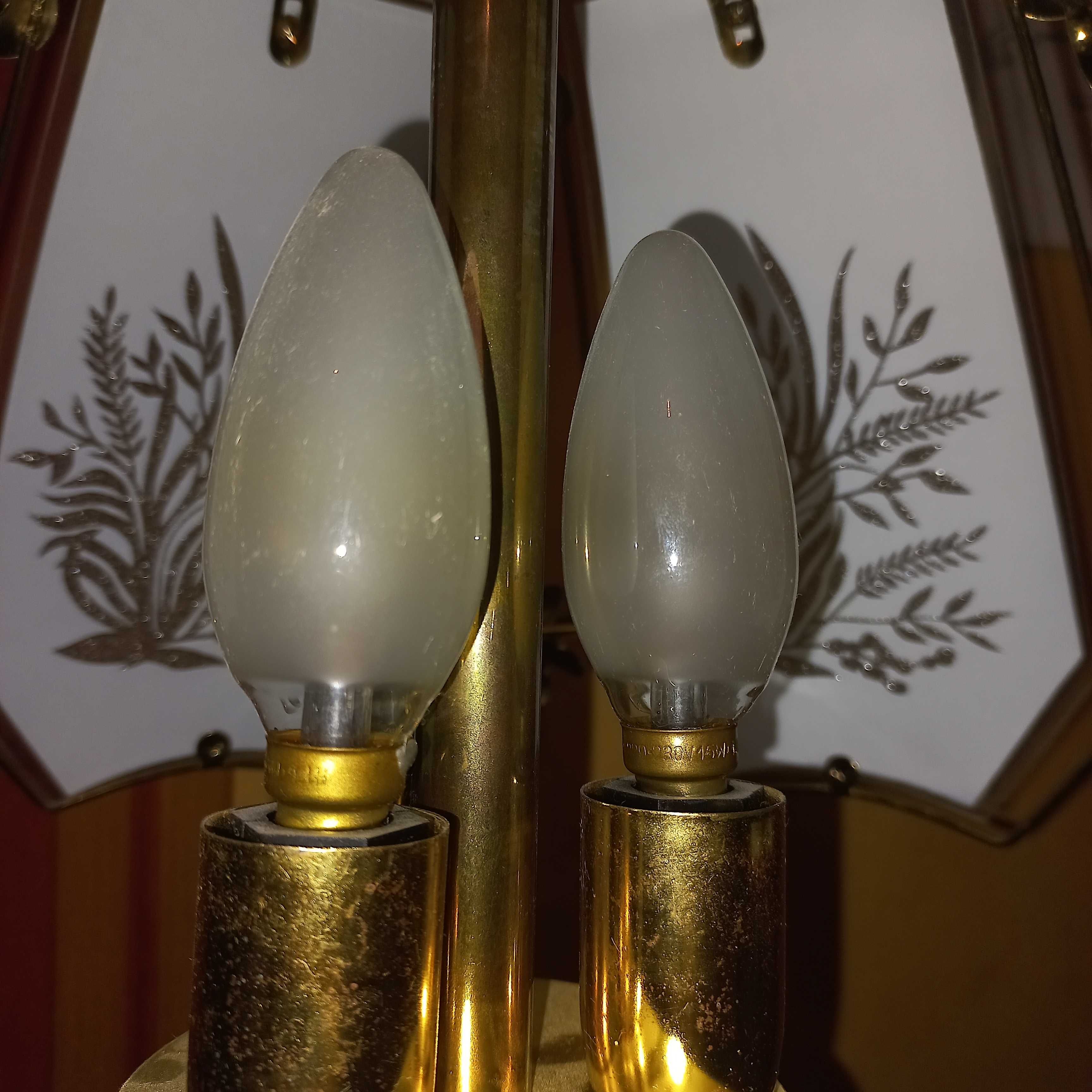 Lampa z stojakiem na kwiaty
