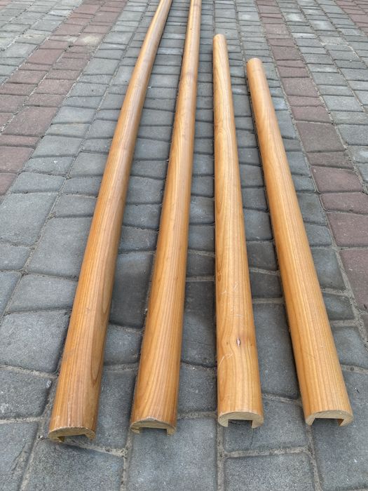 Деревʼяні перила для сходів